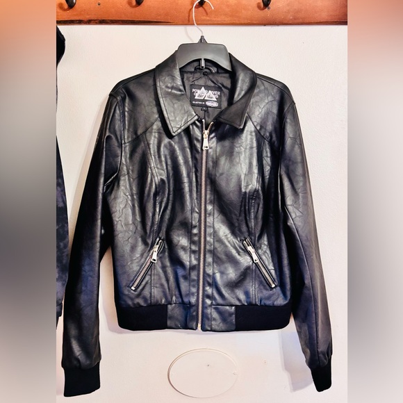 Powder River Woman’s PU Leathers Jacket - Picture 2 of 9